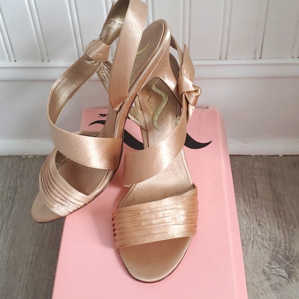Nina dress shoes